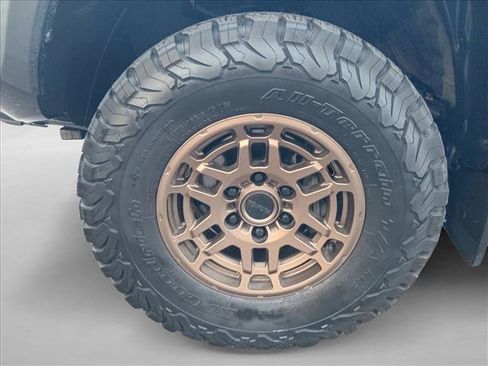 Used 2023 Toyota Tacoma 4x4 Double Cab image 9