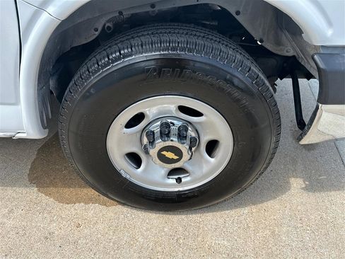 Used 2022 Chevrolet Express 2500 w/ Driver Convenience Package image 24