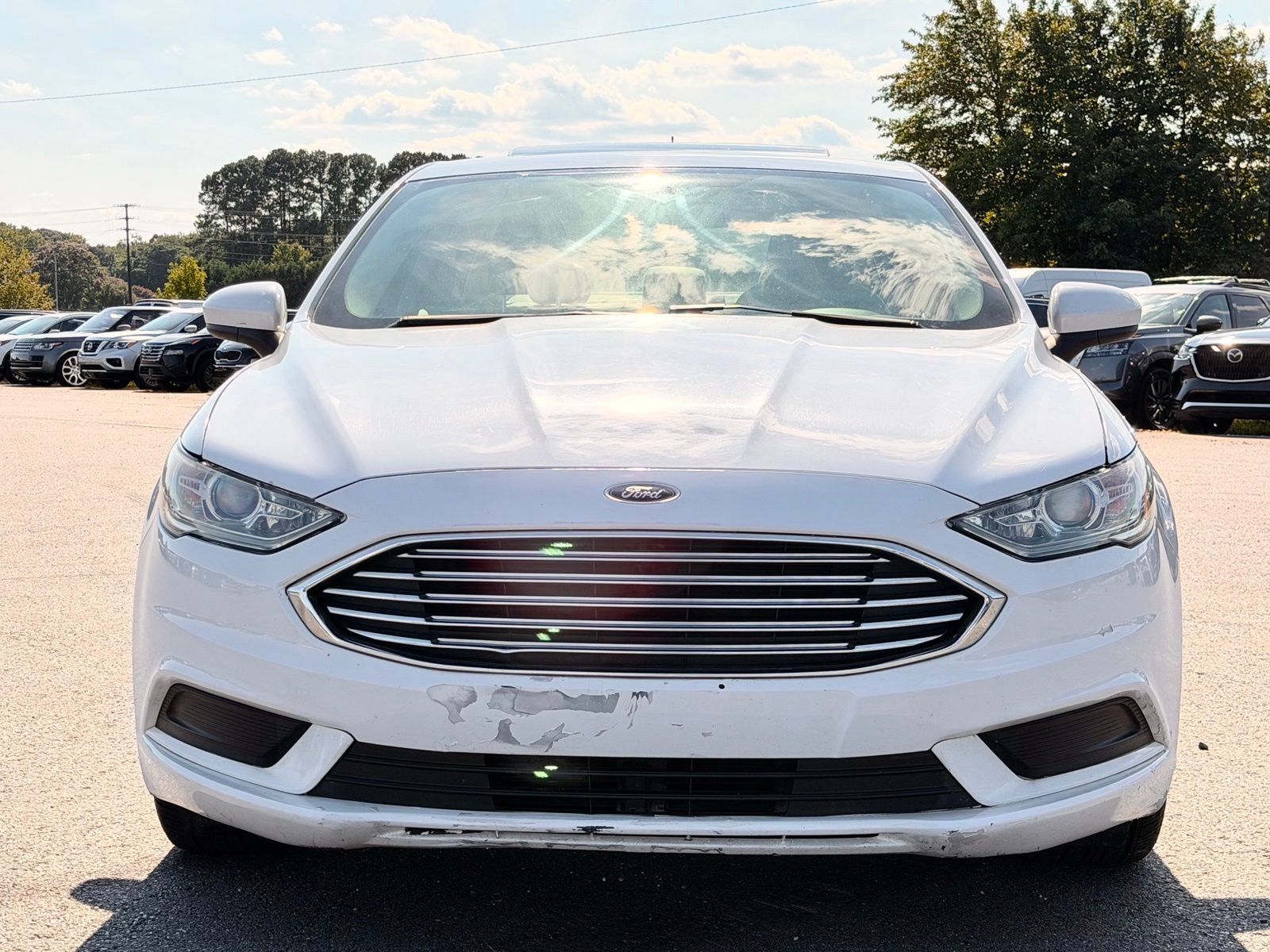 Used 2017 Ford Fusion SE FWD image 4