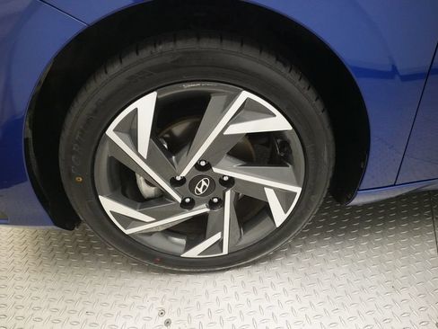 Used 2024 Hyundai Elantra Limited FWD image 26