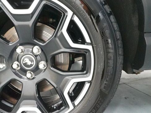 Certified 2025 Ford Bronco Sport Outer Banks w/ Outer Banks Tech Package+ AWD/4WD image 38