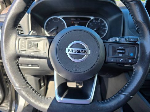 Used 2021 Nissan Rogue SV w/ Premium Package AWD/4WD image 3