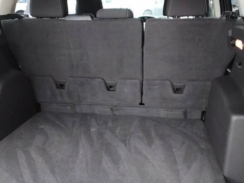 Used 2017 Ford Escape SE w/ SE Cold Weather Package FWD image 27