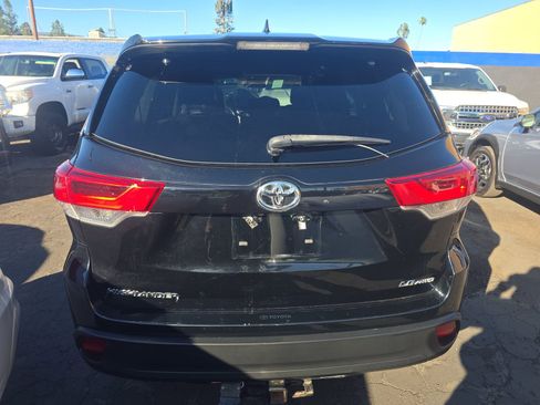 Used 2018 Toyota Highlander Plus image 5