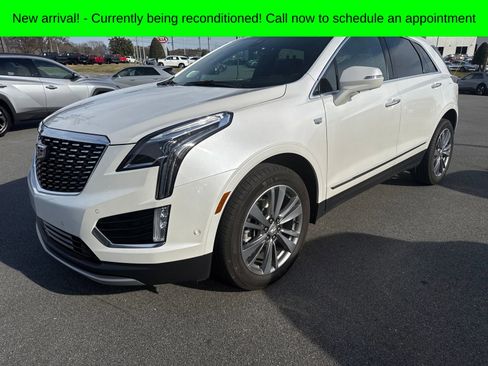 Used 2021 Cadillac XT5 Premium Luxury image 1