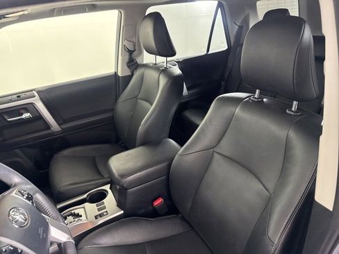 Used 2022 Toyota 4Runner Limited image 27