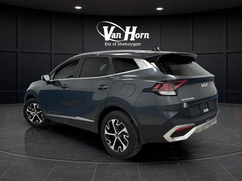 Used 2023 Kia Sportage EX image 3