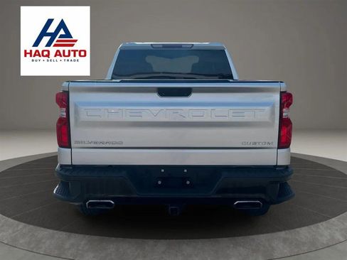 Used 2019 Chevrolet Silverado 1500 Custom Trail Boss w/ Custom Convenience Package AWD/4WD image 6