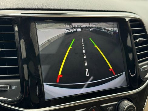 Used 2019 Jeep Grand Cherokee Limited w/ Luxury Group II image 58