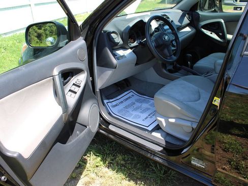 Used 2011 Toyota RAV4 4WD w/ Base L4 Extra Value Pkg image 13