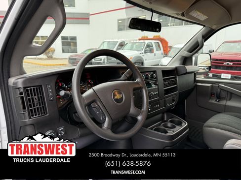 Used 2024 Chevrolet Express 2500 w/ Driver Convenience Package image 4