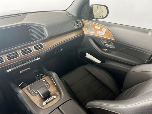 Certified 2024 Mercedes-Benz GLS 450 4MATIC image 25
