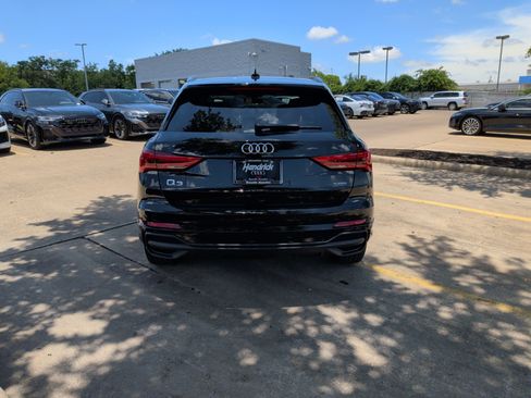 Certified 2025 Audi Q3 2.0T Premium w/ Convenience Package AWD/4WD image 9