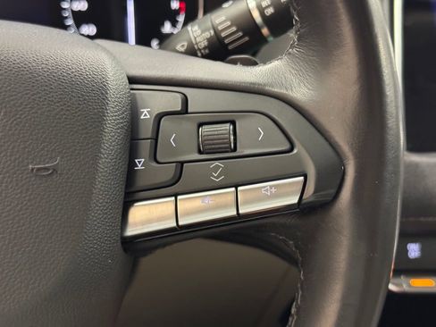Used 2023 Cadillac XT4 Premium Luxury AWD/4WD image 24