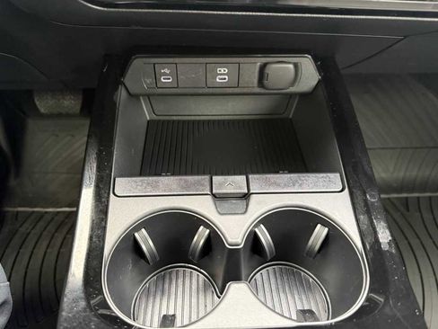 Used 2024 Toyota Prius LE image 14