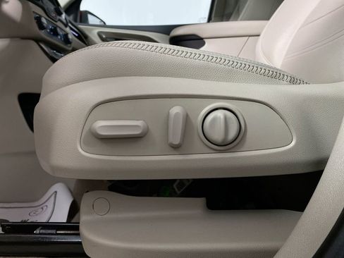 Used 2023 GMC Terrain Denali image 12