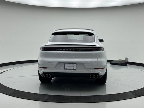 New 2025 Porsche Cayenne S image 8