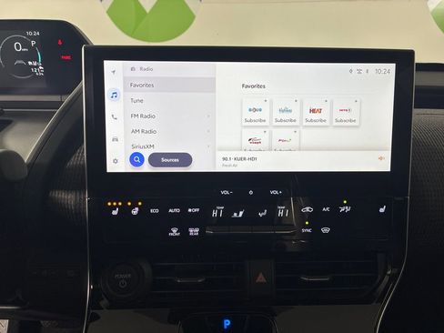 Used 2024 Subaru Solterra Limited image 21