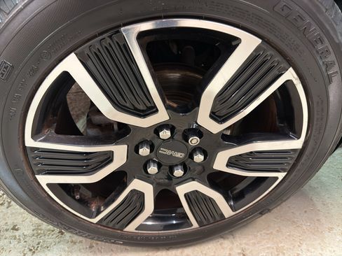 Used 2019 GMC Acadia SLT w/ Black Edition image 36