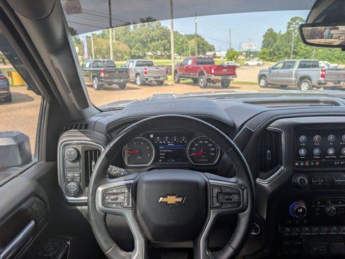 Used 2023 Chevrolet Silverado 3500 LTZ w/ LTZ Convenience Package RWD image 36