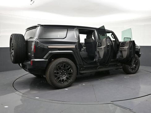 Used 2025 GMC Hummer EV 2X AWD/4WD image 32