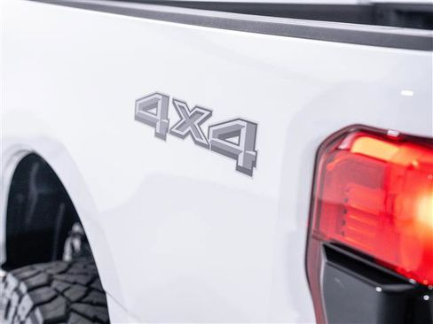 New 2026 Ford F250 XLT w/ XLT Premium Package AWD/4WD image 33