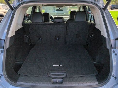 Used 2026 Nissan Rogue SV w/ SV Premium Package FWD image 13