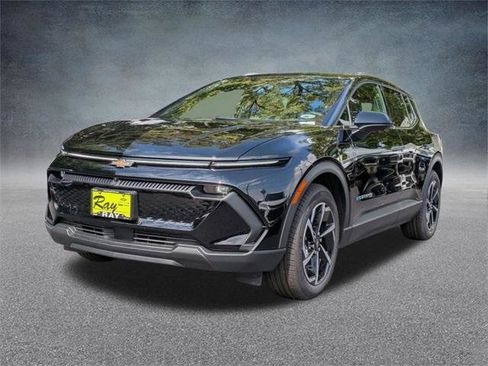 New 2026 Chevrolet Equinox EV LT image 8