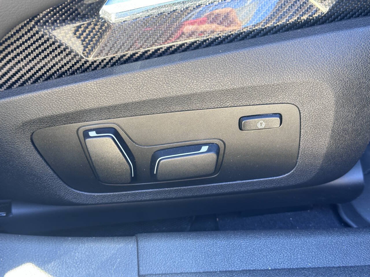 Used 2024 BMW M3 w/ M Carbon Exterior Package RWD image 28
