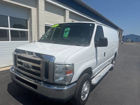 Used 2009 Ford E-250 and Econoline 250 image 2