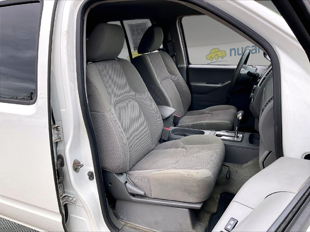 Used 2018 Nissan Frontier SV w/ Value Truck Package AWD/4WD image 10