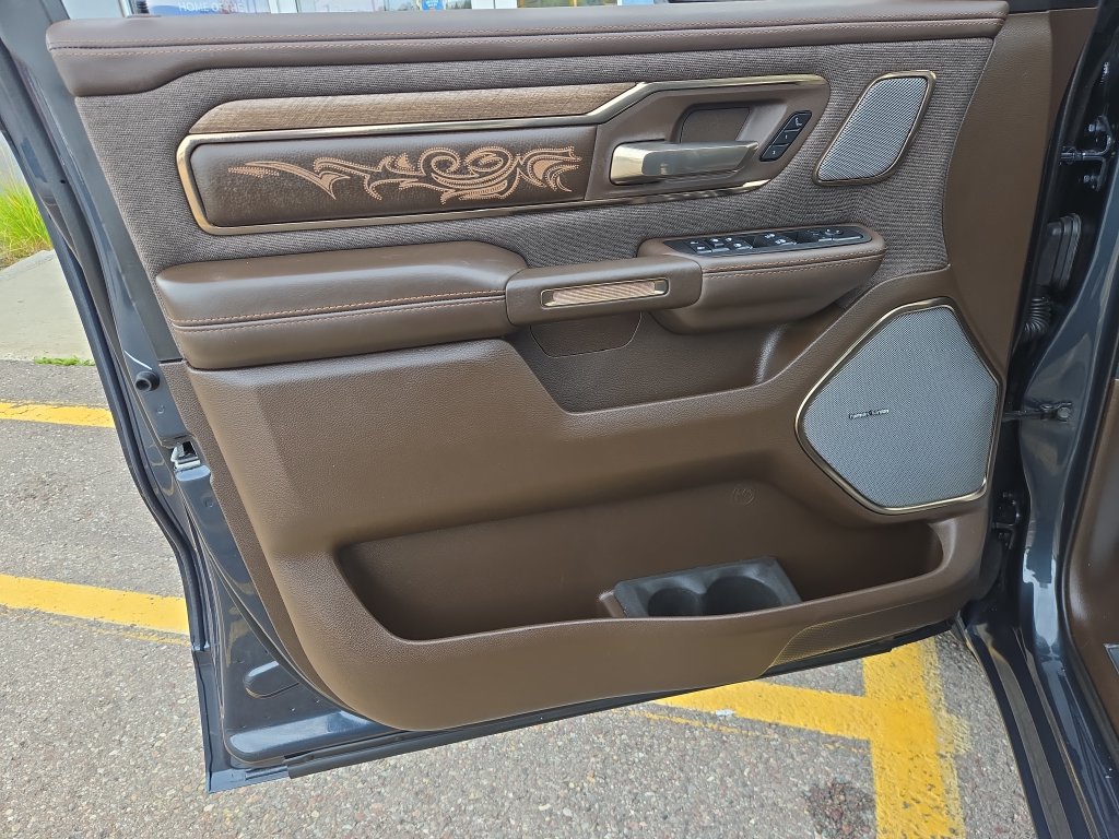 Used 2026 RAM 1500 Limited AWD/4WD image 12
