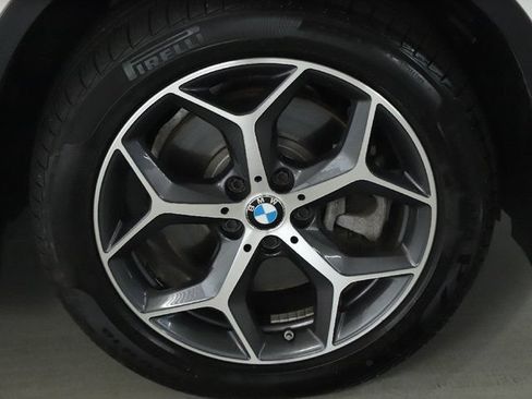 Used 2018 BMW X1 xDrive28i w/ Convenience Package AWD/4WD image 42