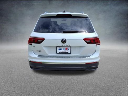 Used 2023 Volkswagen Tiguan SE FWD image 7
