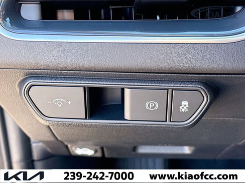 New 2025 Kia K4 EX image 34
