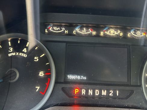 Used 2016 Ford F150 XLT w/ Equipment Group 301A Mid image 6