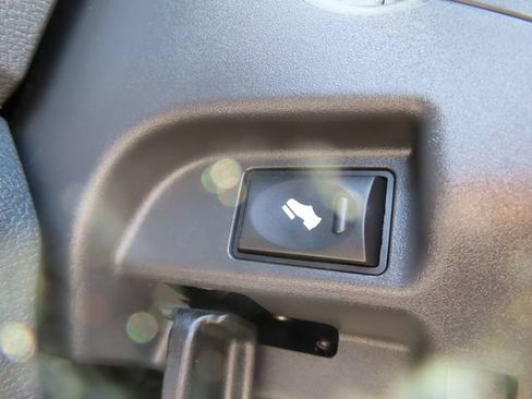 Used 2011 RAM 2500 Laramie w/ Protection Group AWD/4WD image 37