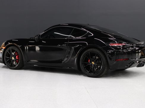 Used 2025 Porsche 718 Cayman S w/ Sportdesign Package RWD image 37