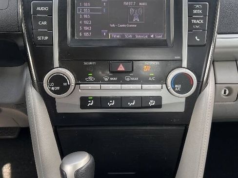 Used 2014 Toyota Camry FWD image 26