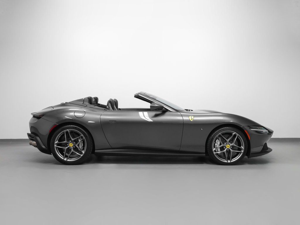 Used 2024 Ferrari Roma Spider RWD image 8