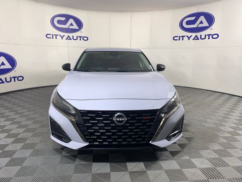 Used 2024 Nissan Altima 2.5 SR image 9
