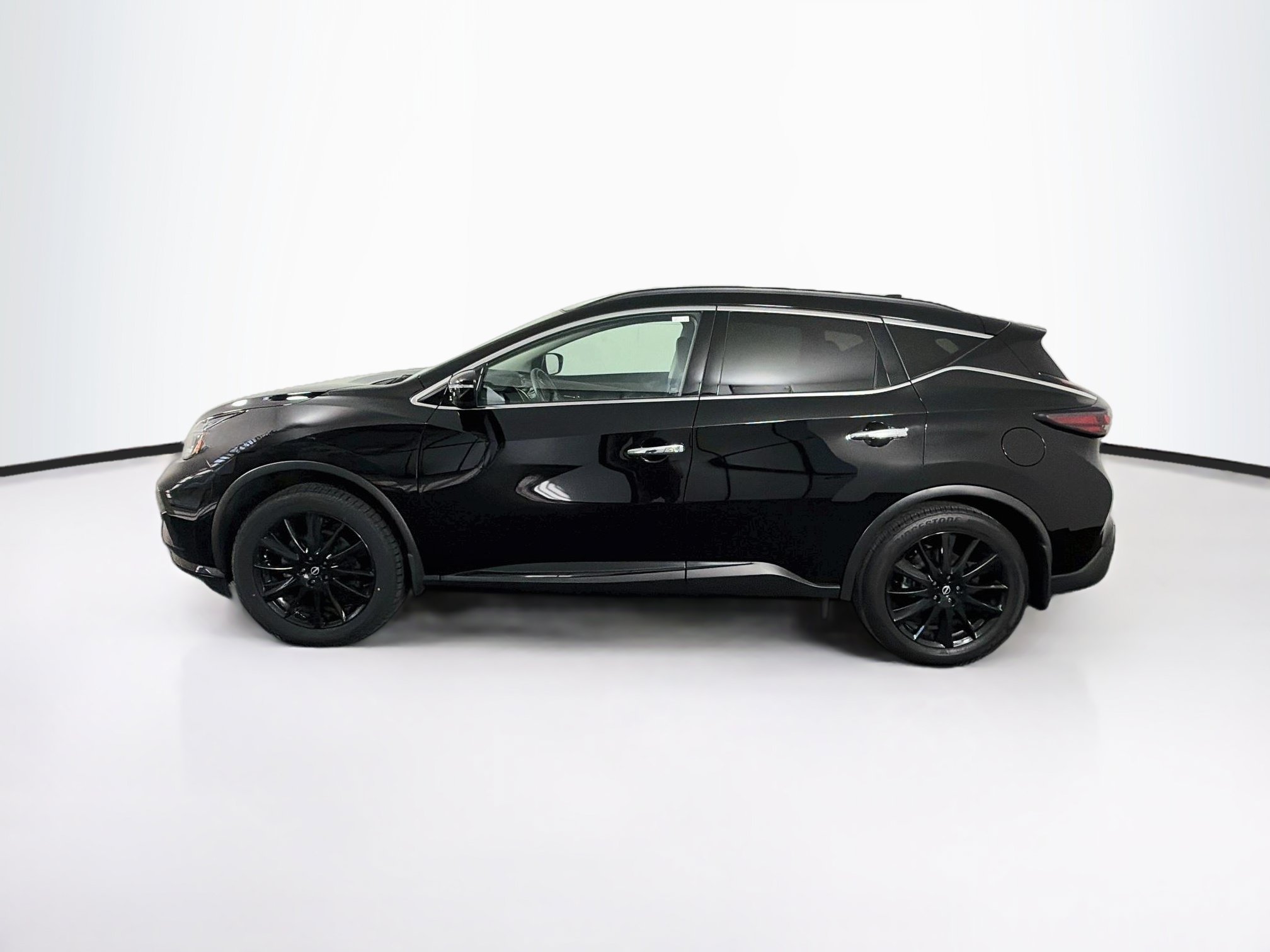 Used 2023 Nissan Murano SV w/ SV Midnight Edition Package AWD/4WD image 4
