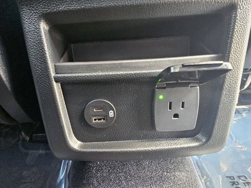 Used 2022 Ford Edge SEL w/ Convenience Package image 24