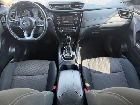 Used 2017 Nissan Rogue SV AWD/4WD image 17
