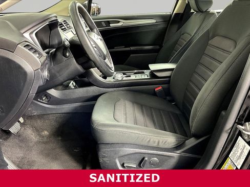 Used 2020 Ford Fusion SE FWD image 19