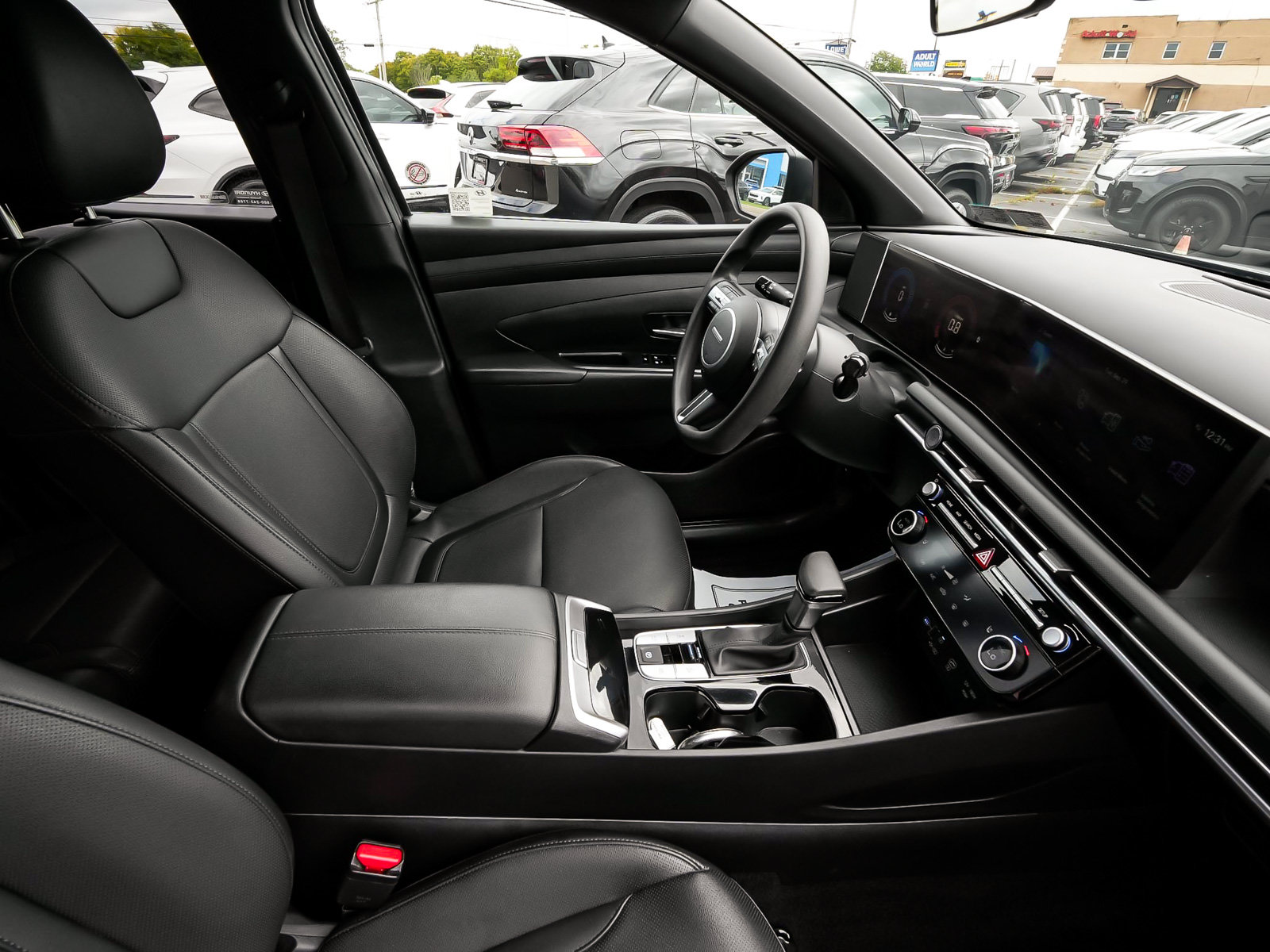 Used 2025 Hyundai Santa Cruz SEL AWD/4WD image 39