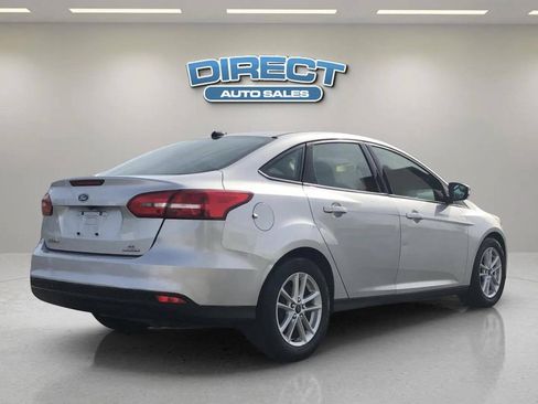 Used 2015 Ford Focus SE FWD image 6