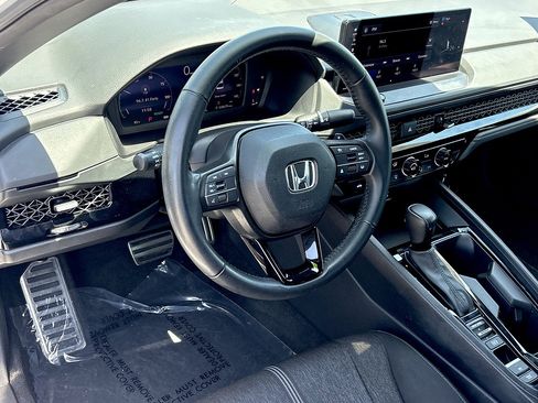 Used 2023 Honda Accord Sport image 11