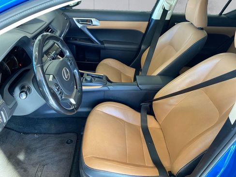 Used 2017 Lexus CT 200h image 7