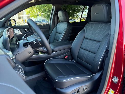 New 2026 Buick Enclave Avenir w/ Super Cruise Package FWD image 14